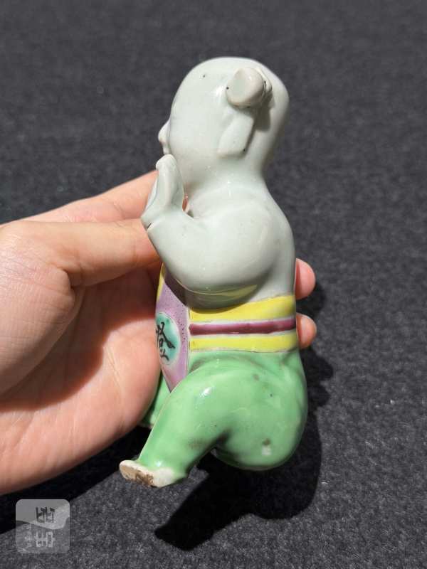 清雍正 粉彩五子登科瓷塑 - 图4